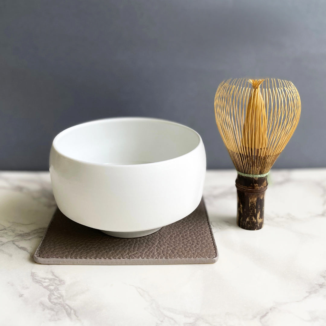 [Hasami Porcelain] MATCHA BOWL HAKU (Gofun)